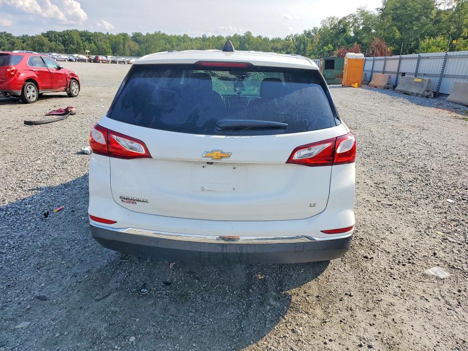 Photo 6 from auction – 2019 CHEVROLET EQUINOX with VIN 2GNAXJEV7K6219677