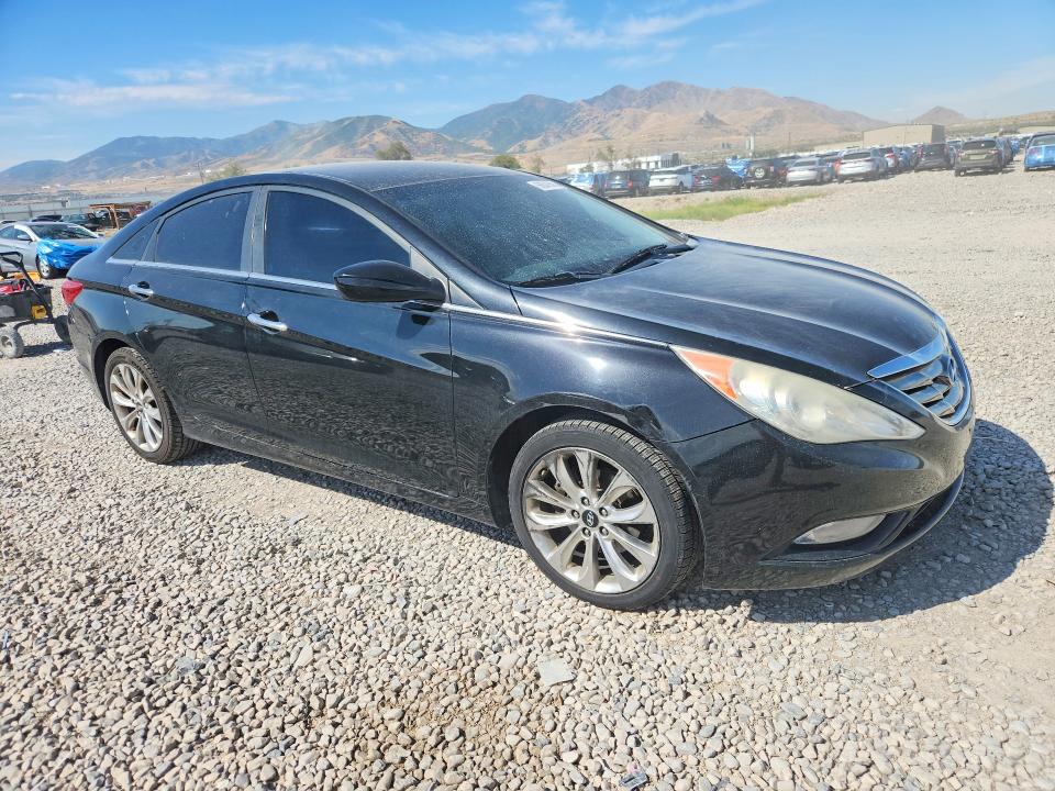 Photo 4 from auction – 2011 HYUNDAI SONATA with VIN 5NPEC4AB2BH252830