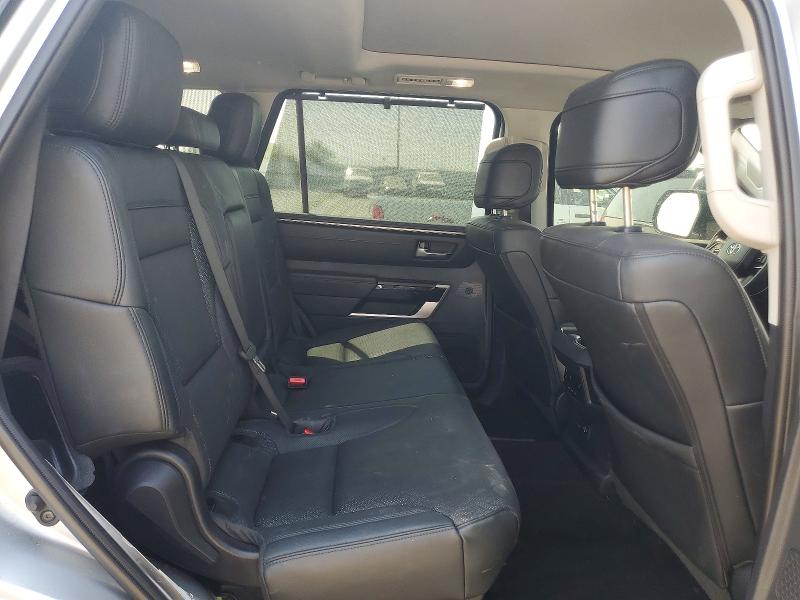 Photo 11 from auction – 2024 TOYOTA SEQUOIA with VIN 7SVAAABA5RX021482