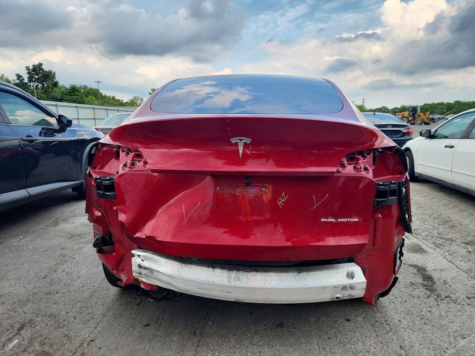 Zdjęcie 6 z aukcji – 2025 TESLA MODEL Y z VIN 7SAYGDEE3SF257106