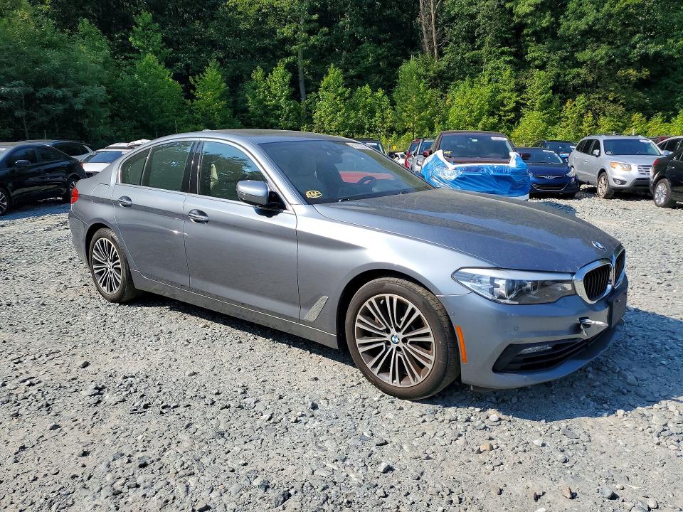 Foto 4 de la subasta – 2018 BMW 540 con VIN WBAJE7C57JG891951