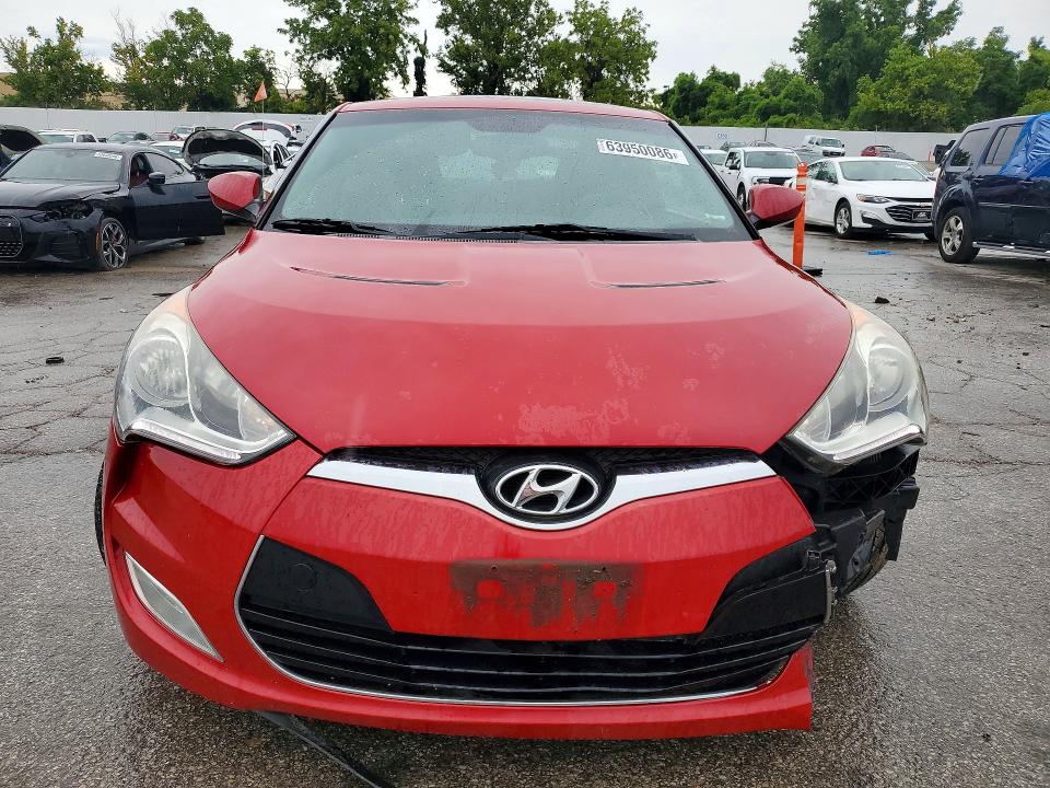 Photo 5 from auction – 2013 HYUNDAI VELOSTER with VIN KMHTC6AD5DU095027