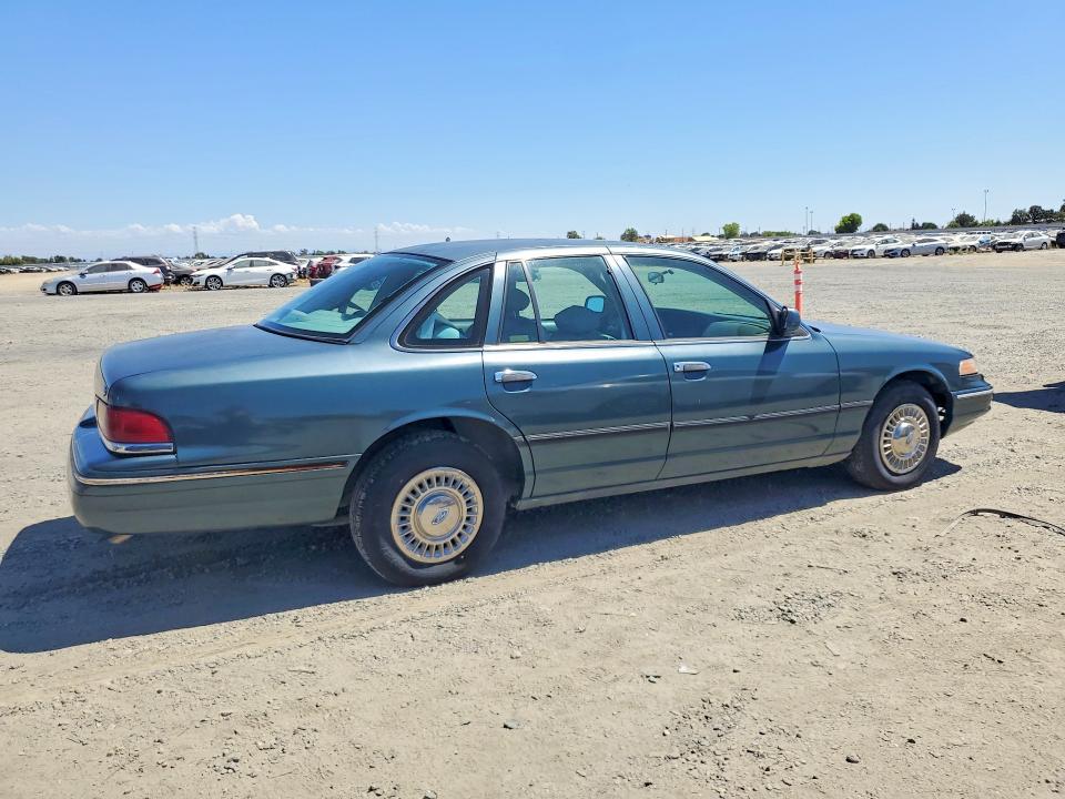 Photo 3 from auction – 1996 FORD CROWN VICTORIA with VIN 2FALP71W3TX174290
