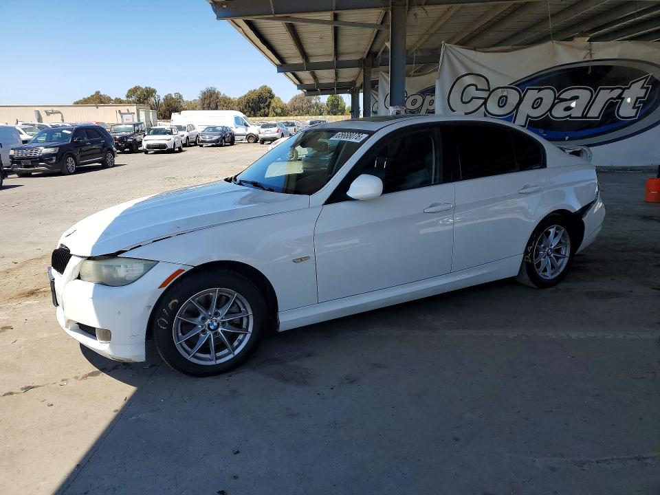 BMW 328 2010 with VIN WBAPH5C55AA440266 - Photo from auction