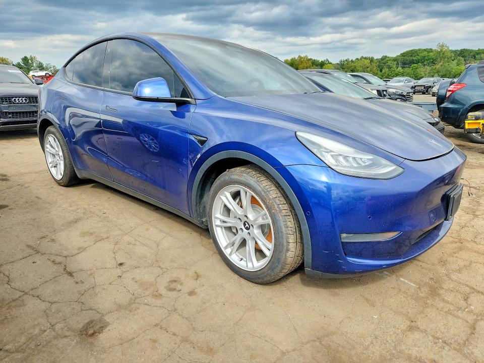 Photo 4 from auction – 2020 TESLA MODEL Y with VIN 5YJYGDEE0LF045245