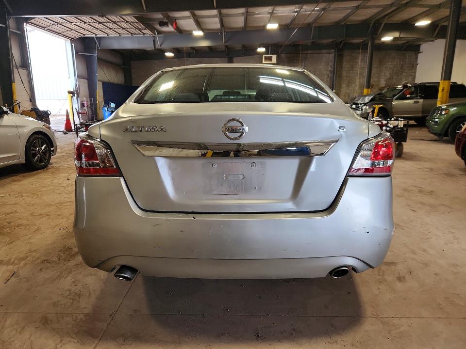 Снимка 6 от търг – 2015 NISSAN ALTIMA с VIN 1N4AL3AP0FN873015