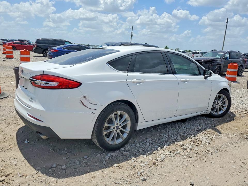 Photo 3 from auction – 2019 FORD FUSION with VIN 3FA6P0HD4KR171128