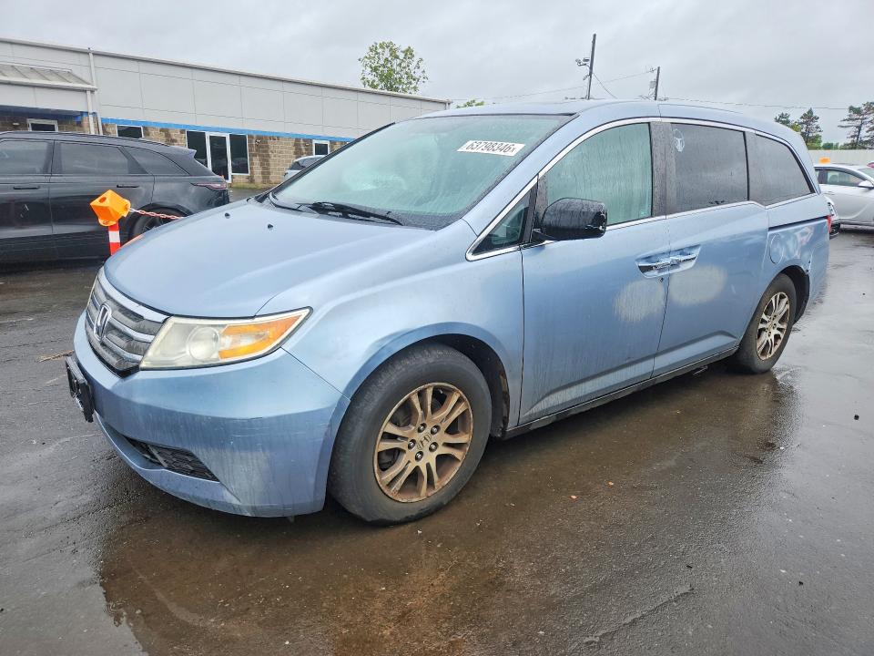 HONDA ODYSSEY 2011 with VIN 5FNRL5H60BB025747 - Photo from auction