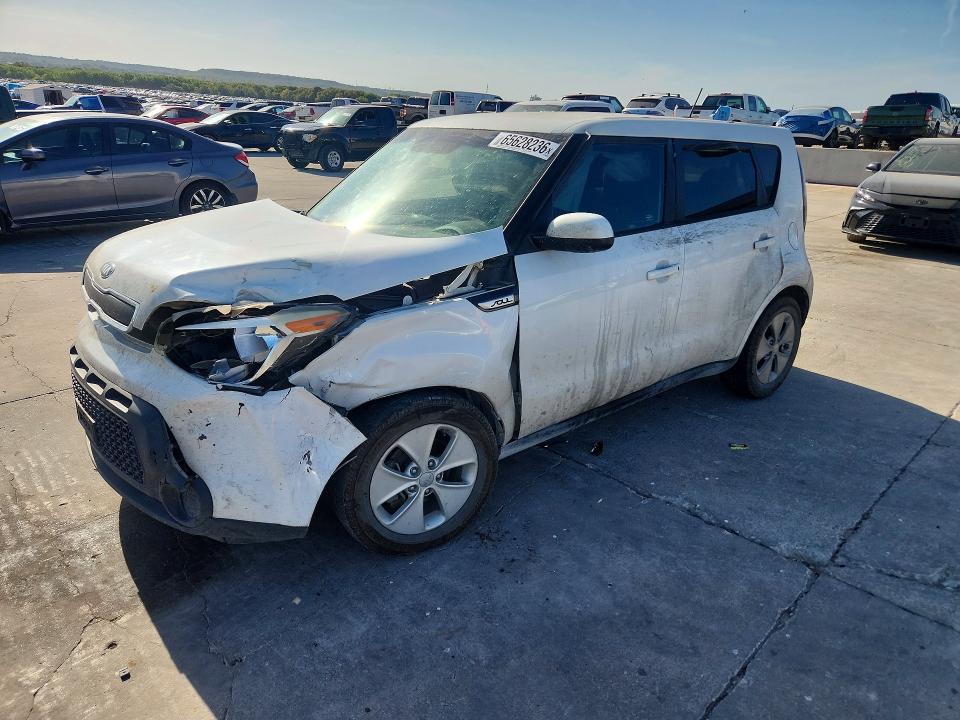 KIA SOUL 2015 with VIN KNDJN2A22F7134302 - Photo from auction