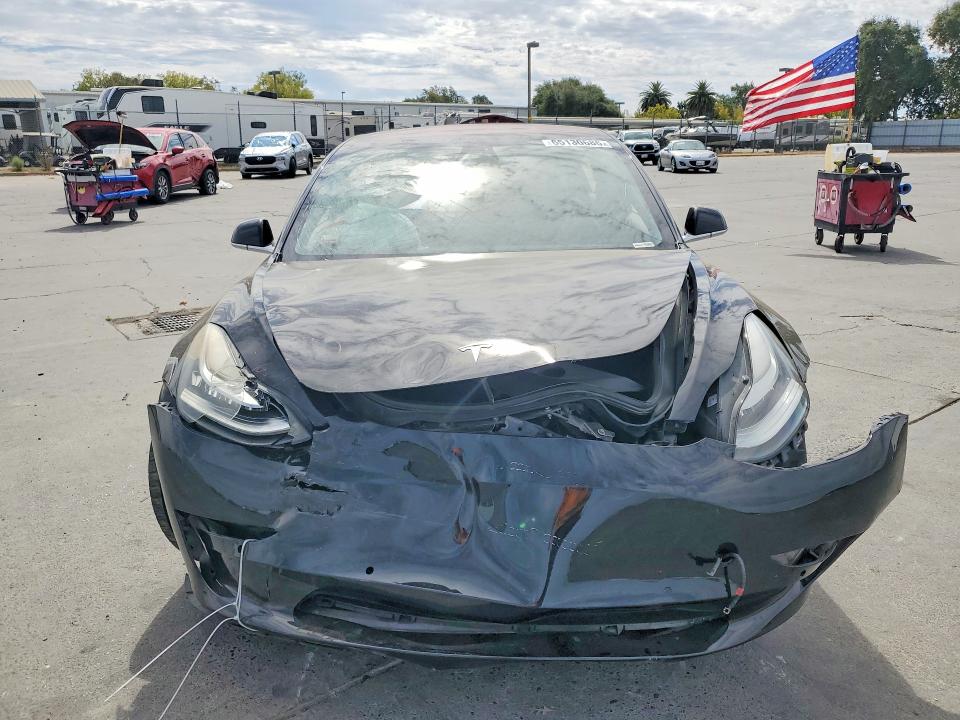 Photo 5 from auction – 2018 TESLA MODEL 3 with VIN 5YJ3E1EB5JF144273