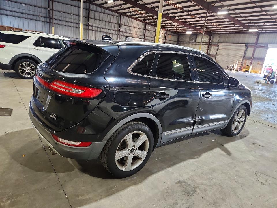 Photo 3 from auction – 2017 LINCOLN MKC with VIN 5LMCJ1C94HUL22292