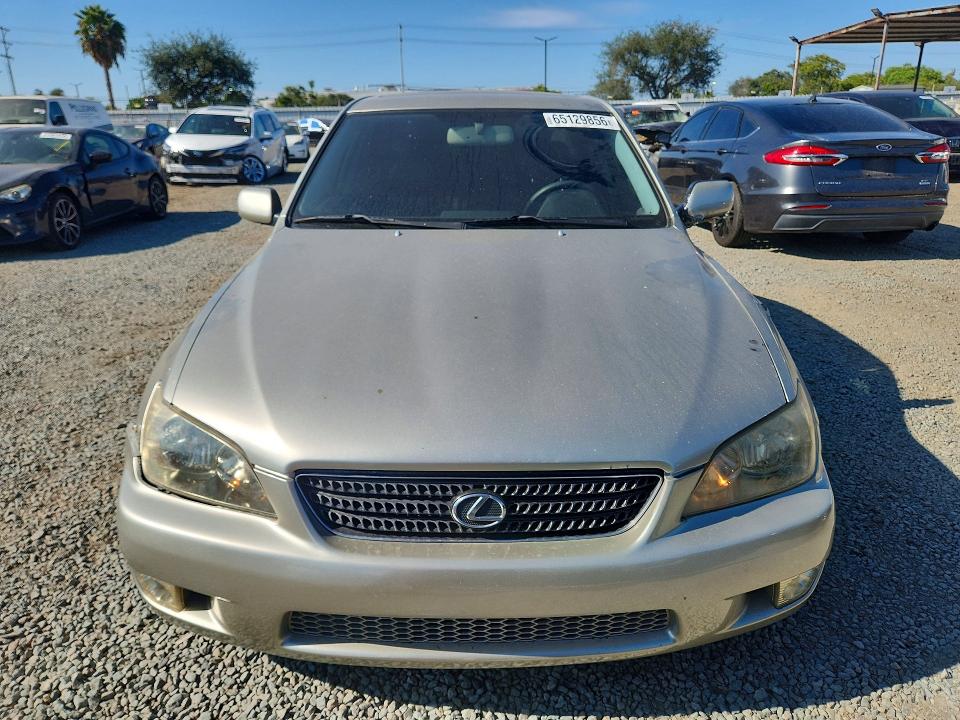 Photo 5 from auction – 2002 LEXUS IS 300 with VIN JTHBD192920064272