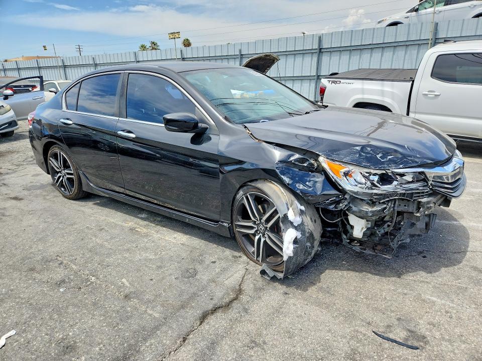 Photo 4 from auction – 2016 HONDA ACCORD with VIN 1HGCR2F52GA153969