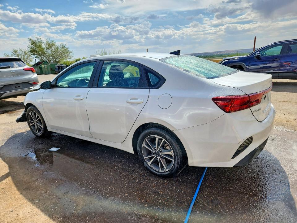 Photo 2 from auction – 2023 KIA FORTE with VIN 3KPF24AD2PE538066
