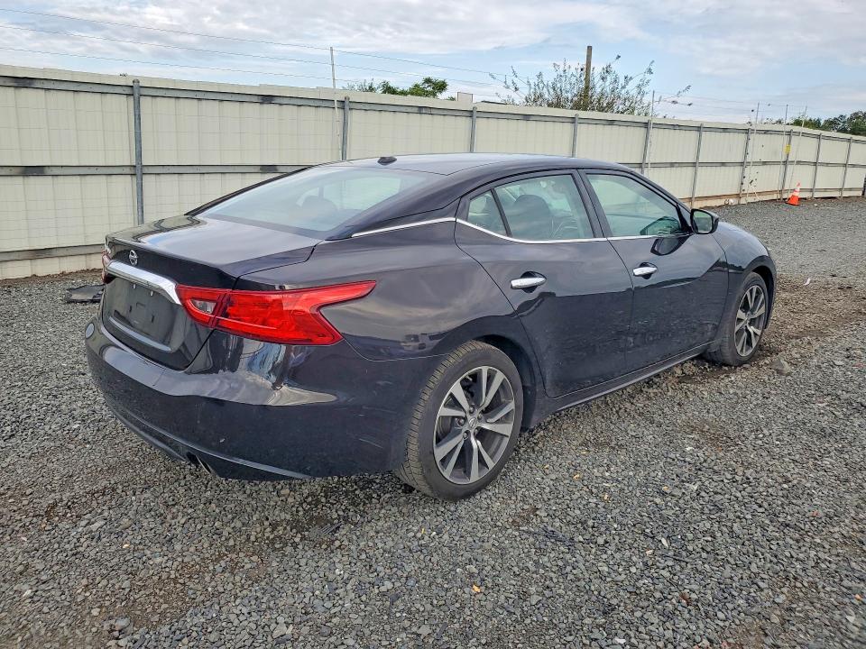 Photo 3 from auction – 2017 NISSAN MAXIMA with VIN 1N4AA6APXHC360103