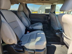Photo 11 from auction – 2017 TOYOTA SIENNA with VIN 5TDYZ3DC6HS862422