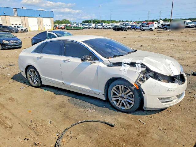Photo 4 from auction – 2014 LINCOLN MKZ with VIN 3LN6L2G93ER829469