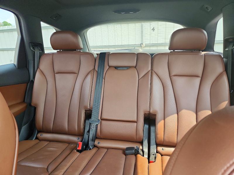 Photo 10 from auction – 2018 AUDI Q7 with VIN WA1AAAF75JD047556