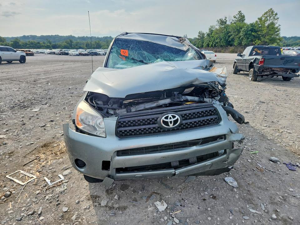 Photo 5 from auction – 2007 TOYOTA RAV4 with VIN JTMBD33V075068107