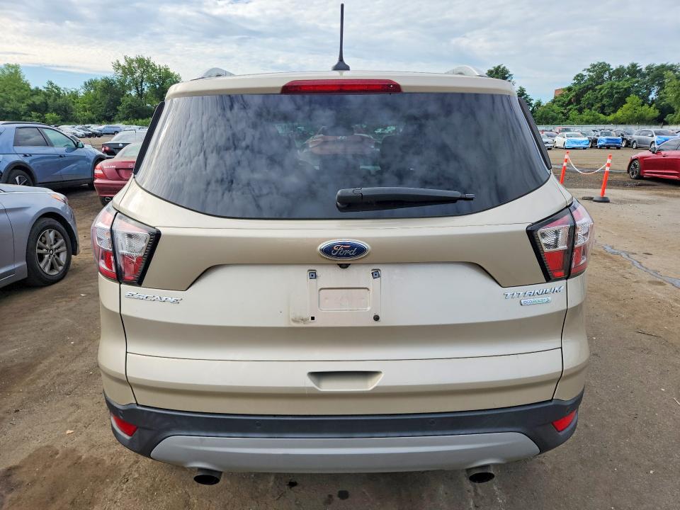 Photo 6 from auction – 2018 FORD ESCAPE with VIN 1FMCU0J98JUA54652
