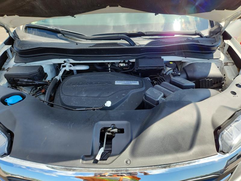 Фото 12 с аукциона – 2017 HONDA PILOT с VIN 5FNYF6H81HB096250