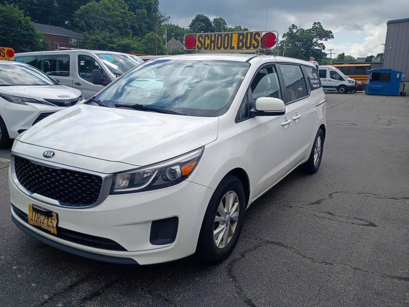 Photo 2 from auction – 2017 KIA SEDONA with VIN KNDMA5C11H6285610
