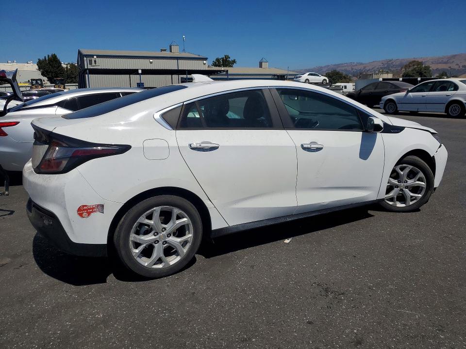 Photo 3 from auction – 2018 CHEVROLET VOLT with VIN 1G1RD6S56JU106592