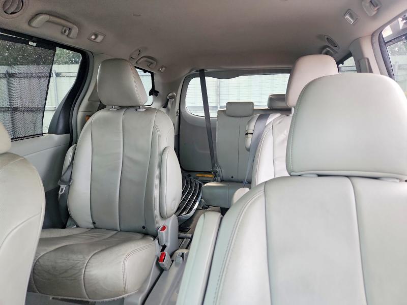 Photo 10 from auction – 2013 TOYOTA SIENNA with VIN 5TDYK3DC2DS321592