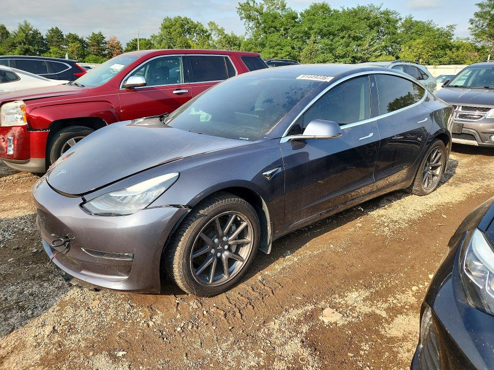 TESLA MODEL 3 2019 with VIN 5YJ3E1EA0KF400411 - Photo from auction