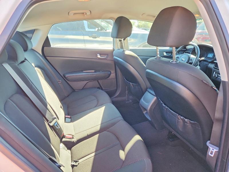 Foto 10 de la subasta – 2016 KIA OPTIMA con VIN 5XXGT4L33GG047762