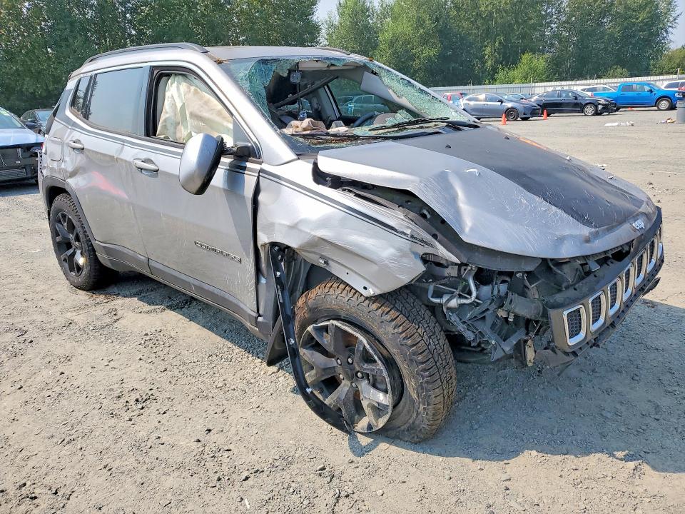 Photo 4 from auction – 2017 JEEP COMPASS with VIN 3C4NJDBB6HT597016