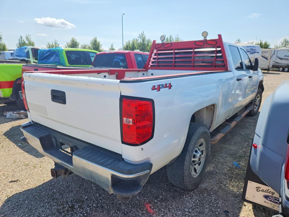 Photo 3 from auction – 2019 CHEVROLET SILVERADO with VIN 1GC4KVCY9KF163398