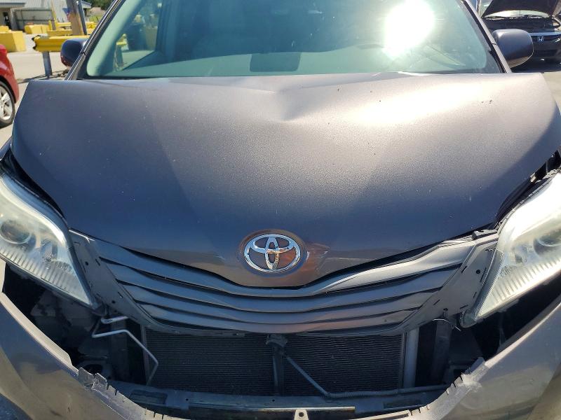 Photo 12 from auction – 2012 TOYOTA SIENNA with VIN 5TDDK3DC6CS046757