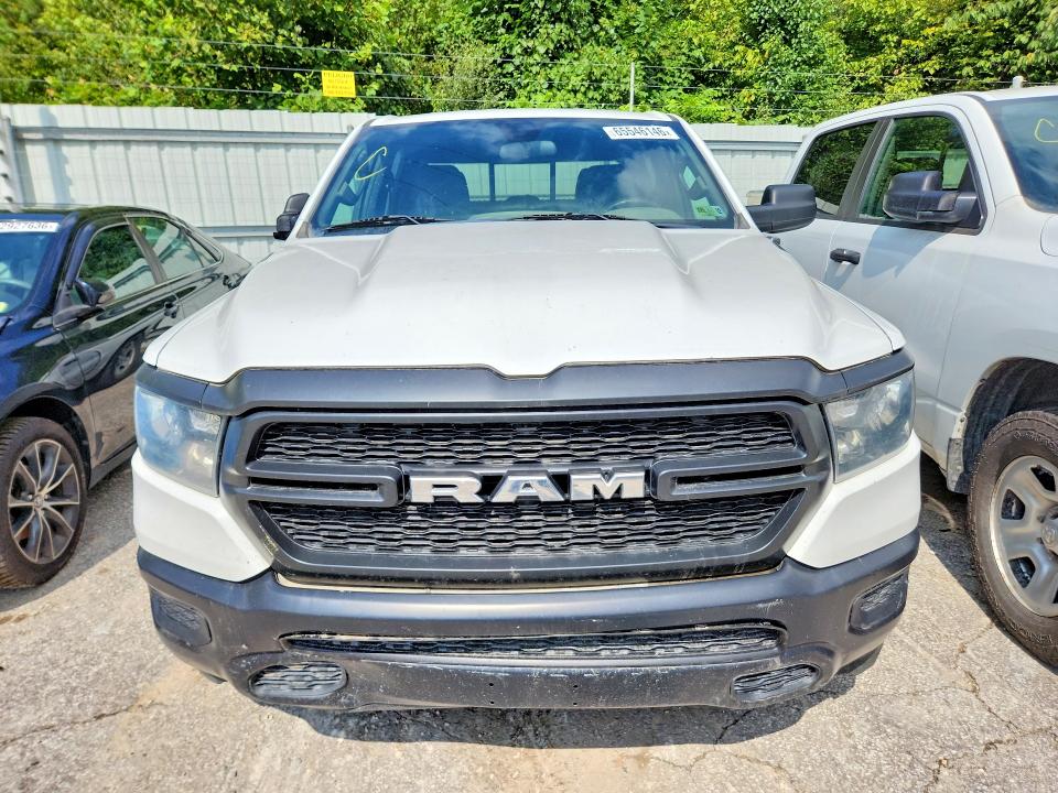 صورة رقم 5 من المزاد - 2023 RAM 1500 مع VIN 1C6RRFGG9PN638657