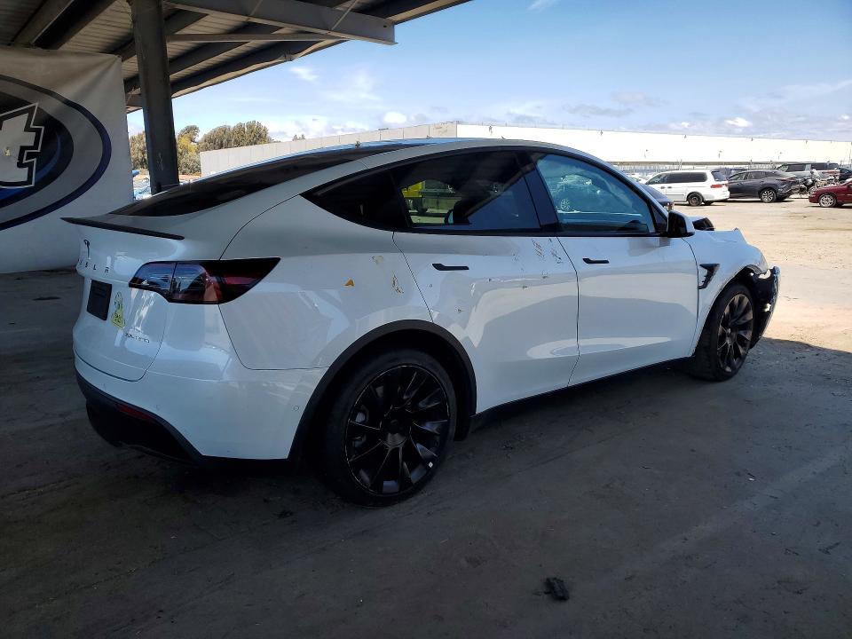 Photo 3 from auction – 2022 TESLA MODEL  Y with VIN 7SAYGDEEXNF435162