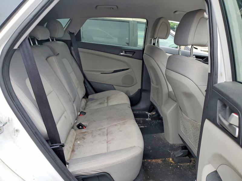 Photo 11 from auction – 2018 HYUNDAI TUCSON with VIN KM8J2CA44JU809346