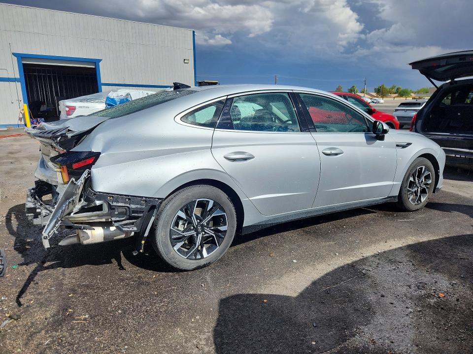 Photo 3 from auction – 2025 HYUNDAI SONATA with VIN KMHL64JA5SA474285
