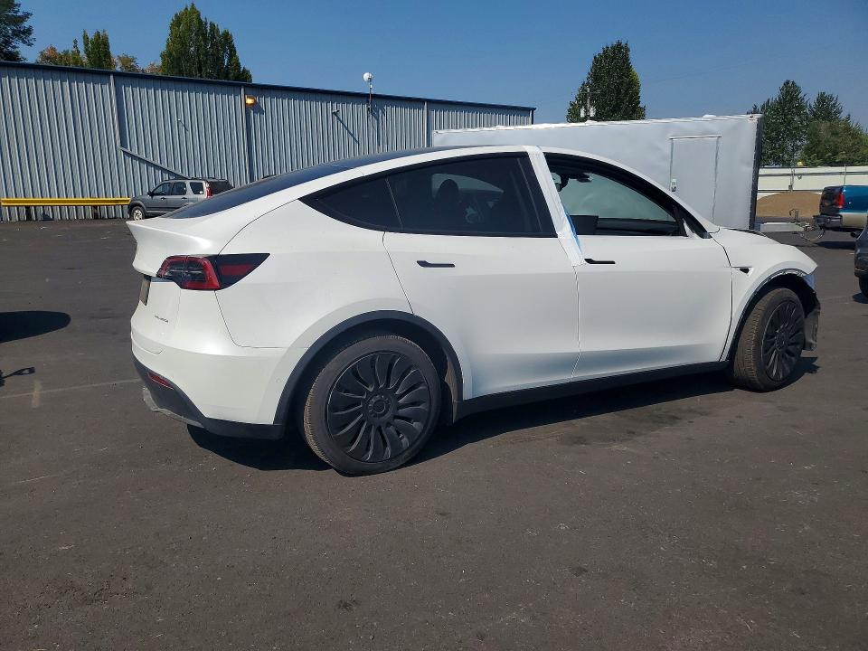 Photo 3 from auction – 2021 TESLA MODEL  Y with VIN 5YJYGDEE7MF153685