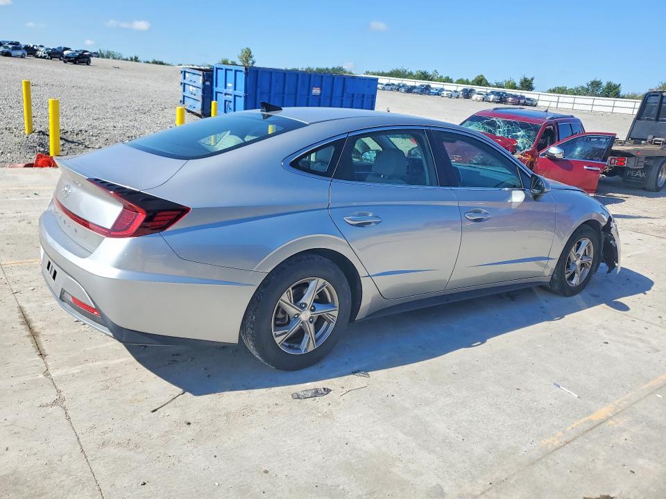 Снимка 3 от търг – 2021 HYUNDAI SONATA с VIN 5NPEG4JA8MH077241