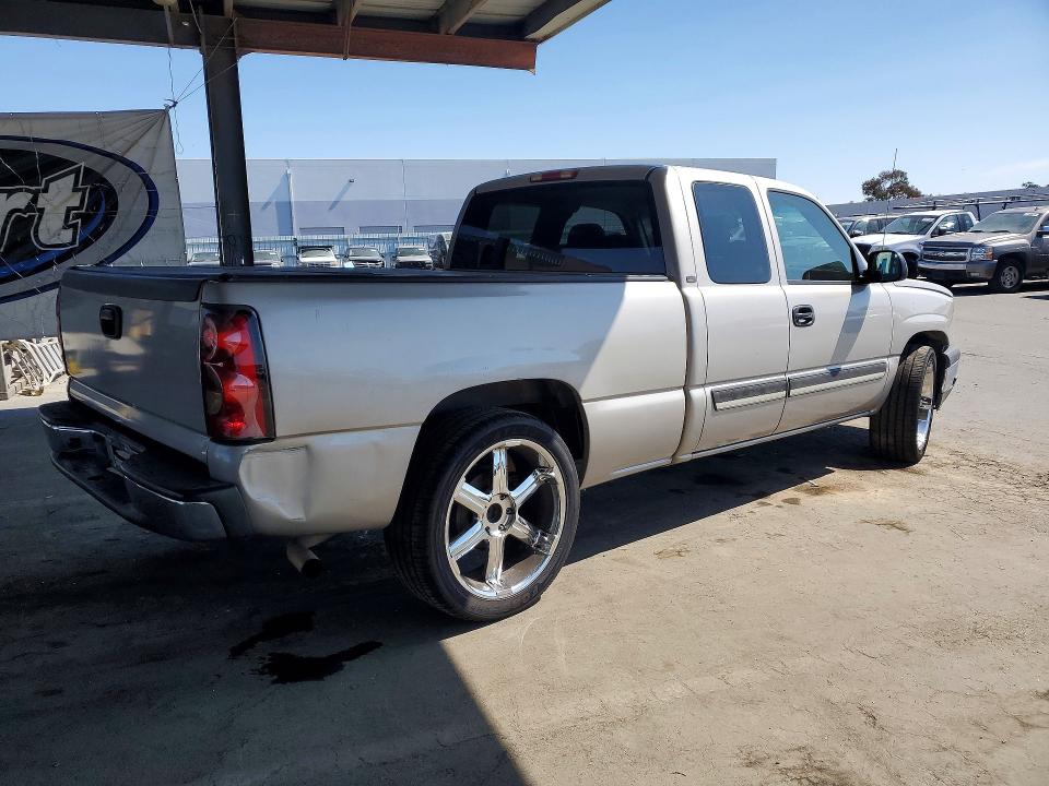 Photo 3 from auction – 2005 CHEVROLET SILVERADO with VIN 1GCEC19X35Z280065