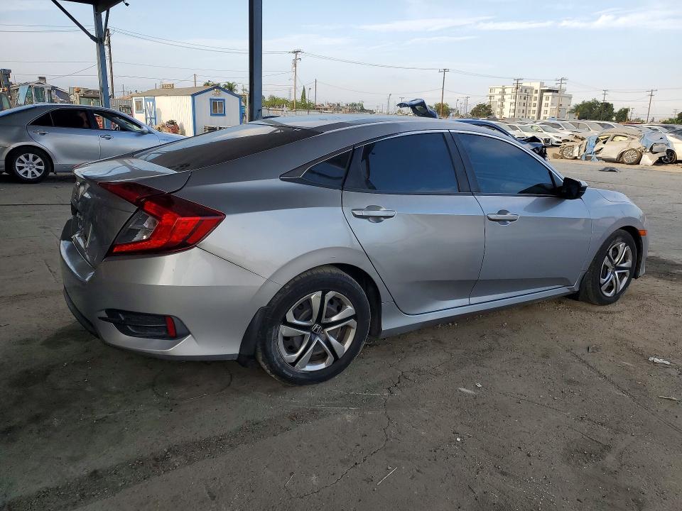 Photo 3 from auction – 2017 HONDA CIVIC with VIN 2HGFC2F56HH572571