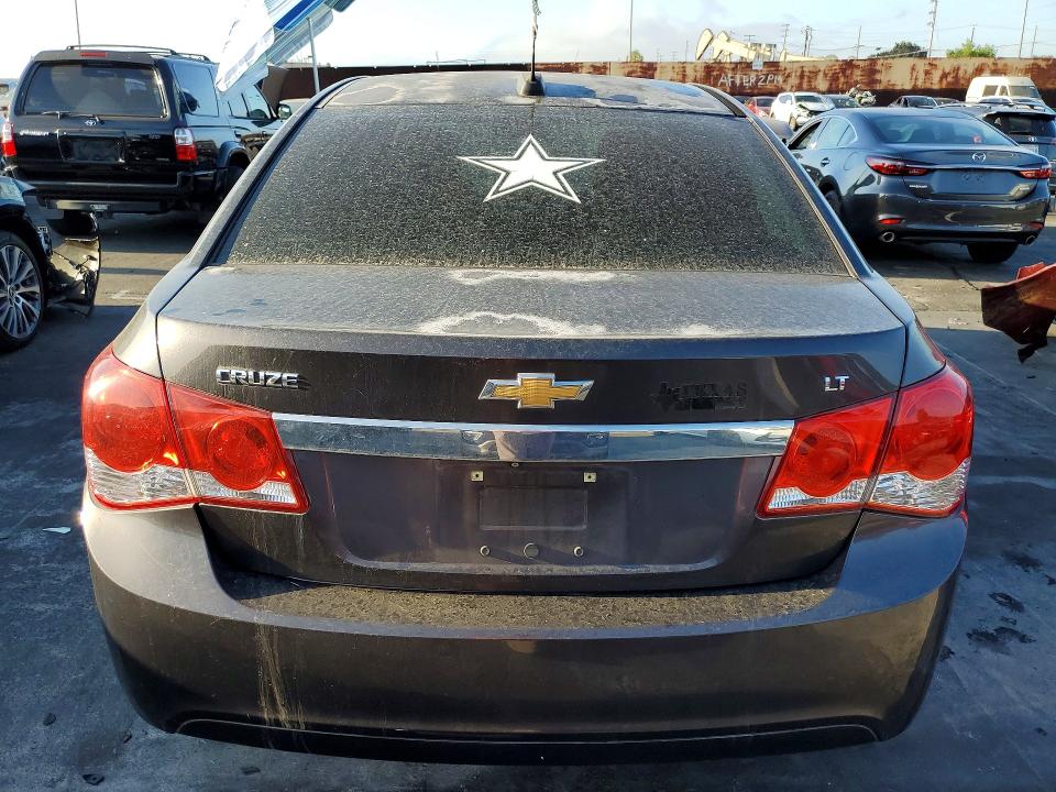 Photo 6 from auction – 2015 CHEVROLET CRUZE with VIN 1G1PC5SB0F7238537