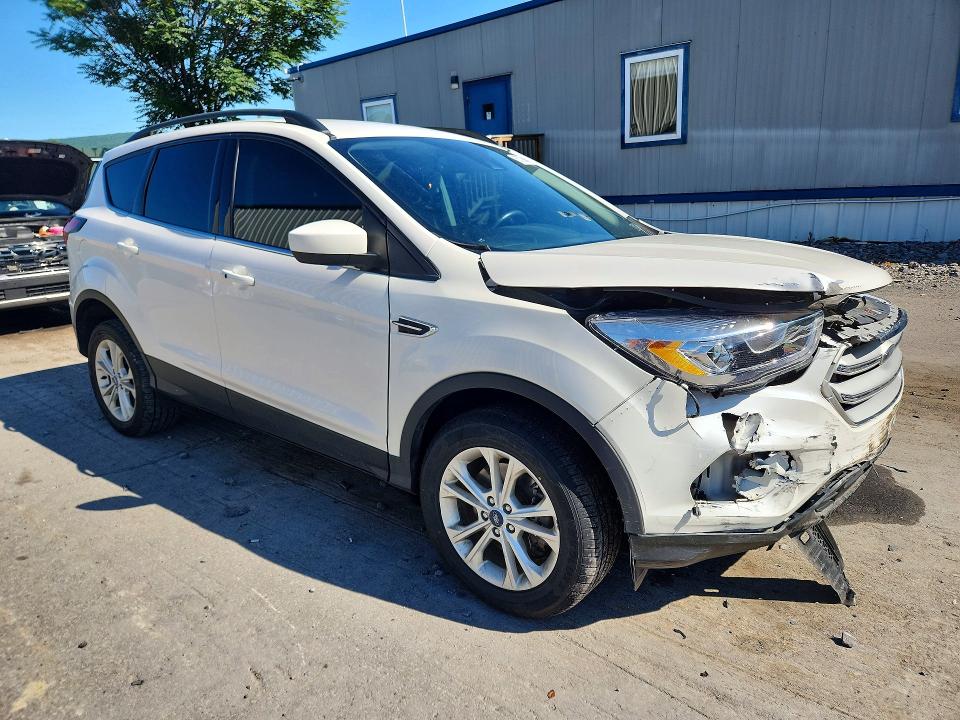 Photo 4 from auction – 2019 FORD ESCAPE with VIN 1FMCU9HD8KUA01157