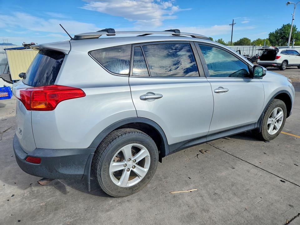 Photo 3 from auction – 2013 TOYOTA RAV4 with VIN 2T3RFREV6DW025775