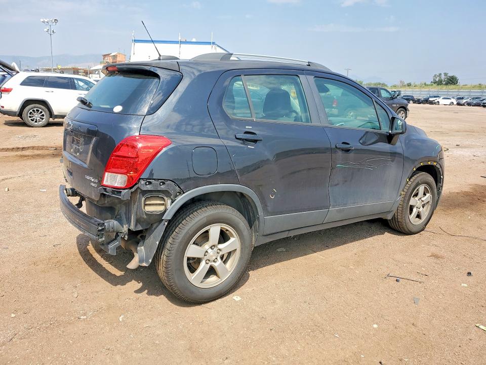 Photo 3 from auction – 2015 CHEVROLET TRAX with VIN KL7CJPSB8FB104019