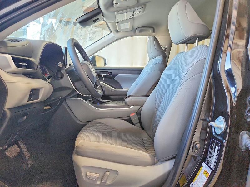 Photo 7 from auction – 2022 TOYOTA HIGHLANDER with VIN 5TDZZRAH6NS097392