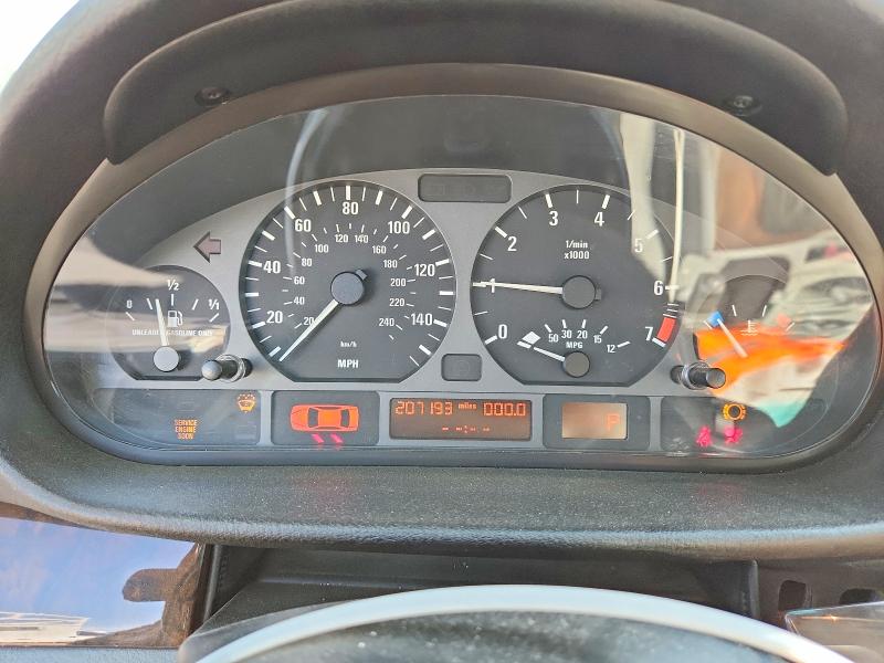 Photo 9 from auction – 2004 BMW 325 with VIN WBAET37414NJ46095