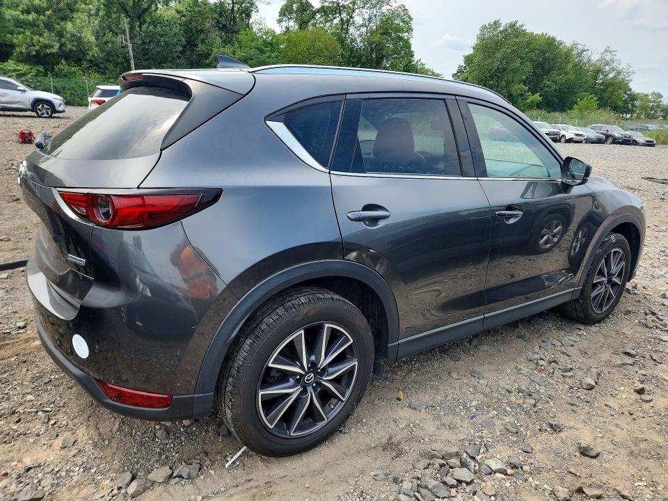 Photo 3 from auction – 2017 MAZDA CX-5 with VIN JM3KFADL8H0202475