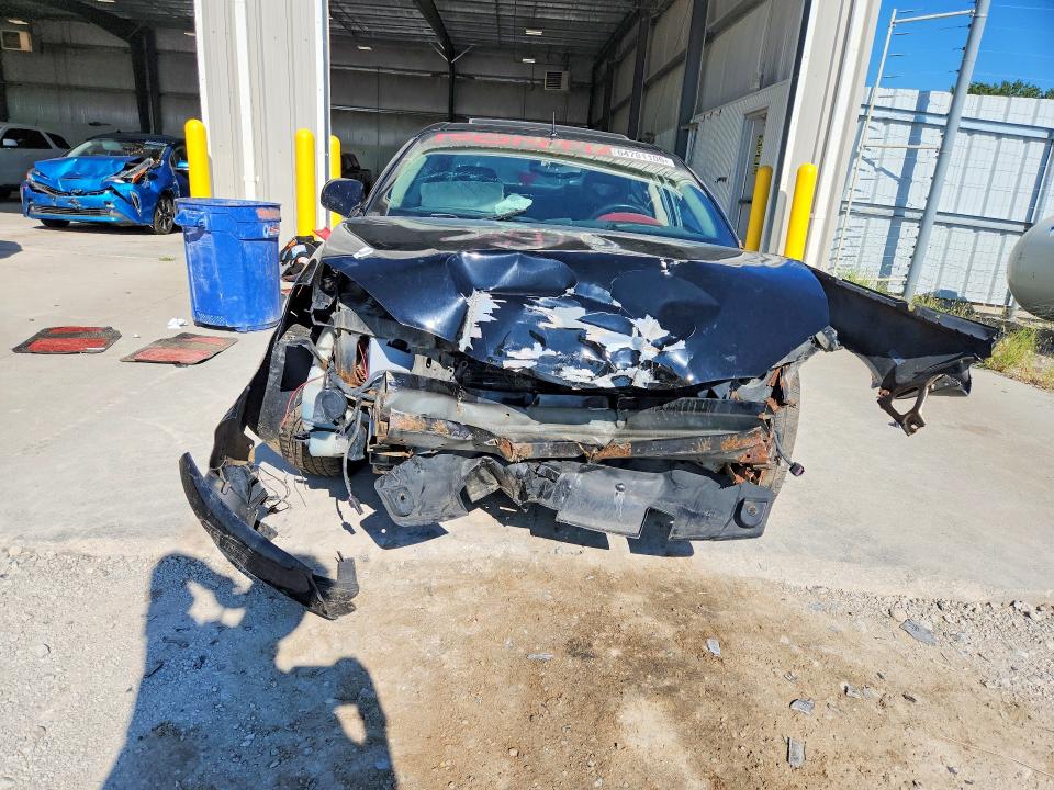 Photo 5 from auction – 2004 PONTIAC GRAND PRIX with VIN 2G2WR524941102389