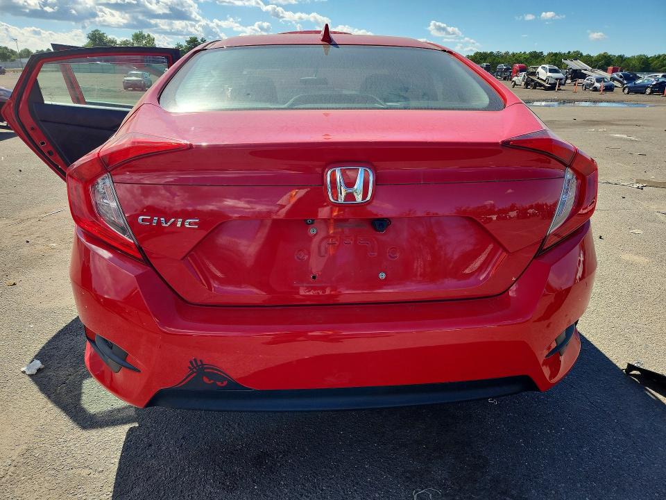 Photo 6 from auction – 2018 HONDA CIVIC with VIN 2HGFC2F70JH539895